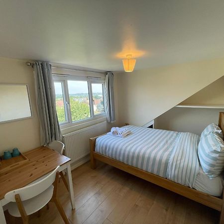 Velvet Hotell Whetstone Eksteriør bilde